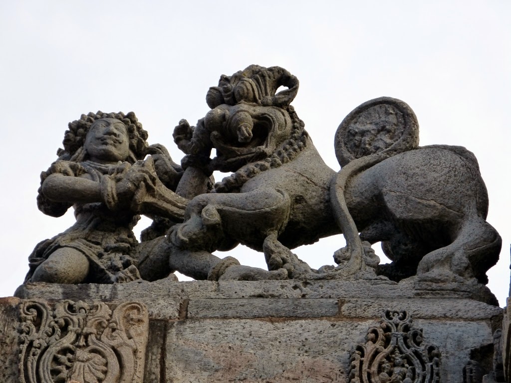 Nageshvara-Chennakeshava Temple Complex